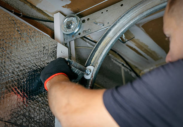Affordable Garage Door Roller Replacement solutions in North Weeki Wachee, FL